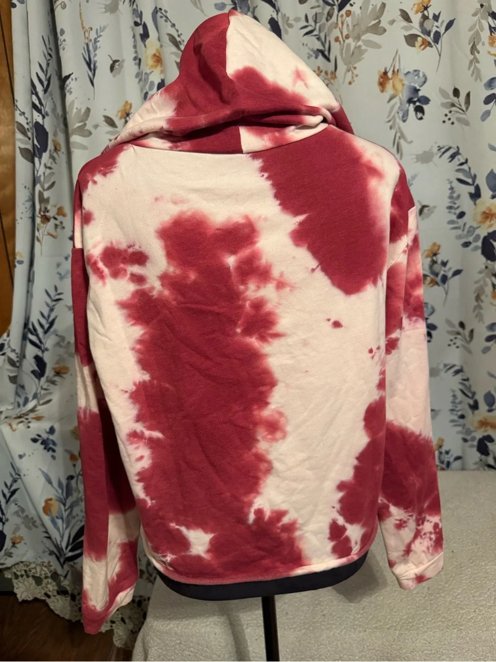 Tie-Dye Hot Pink Red and White Hooded Pullover Top Size Large B7